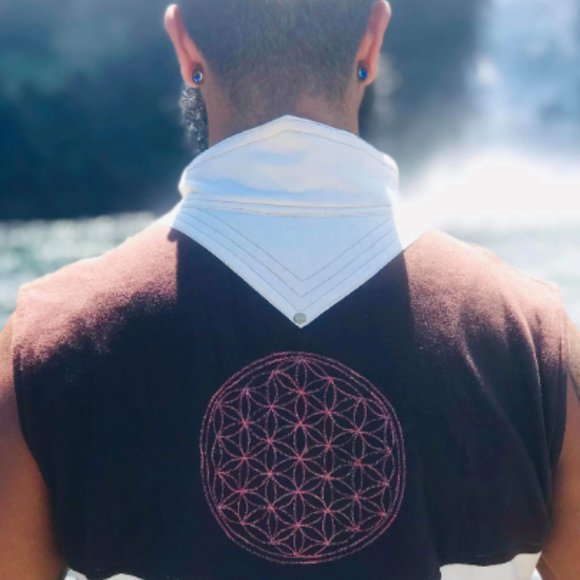 Men’s Flower of Life Embroidered Vest - Picture 2 of 3
